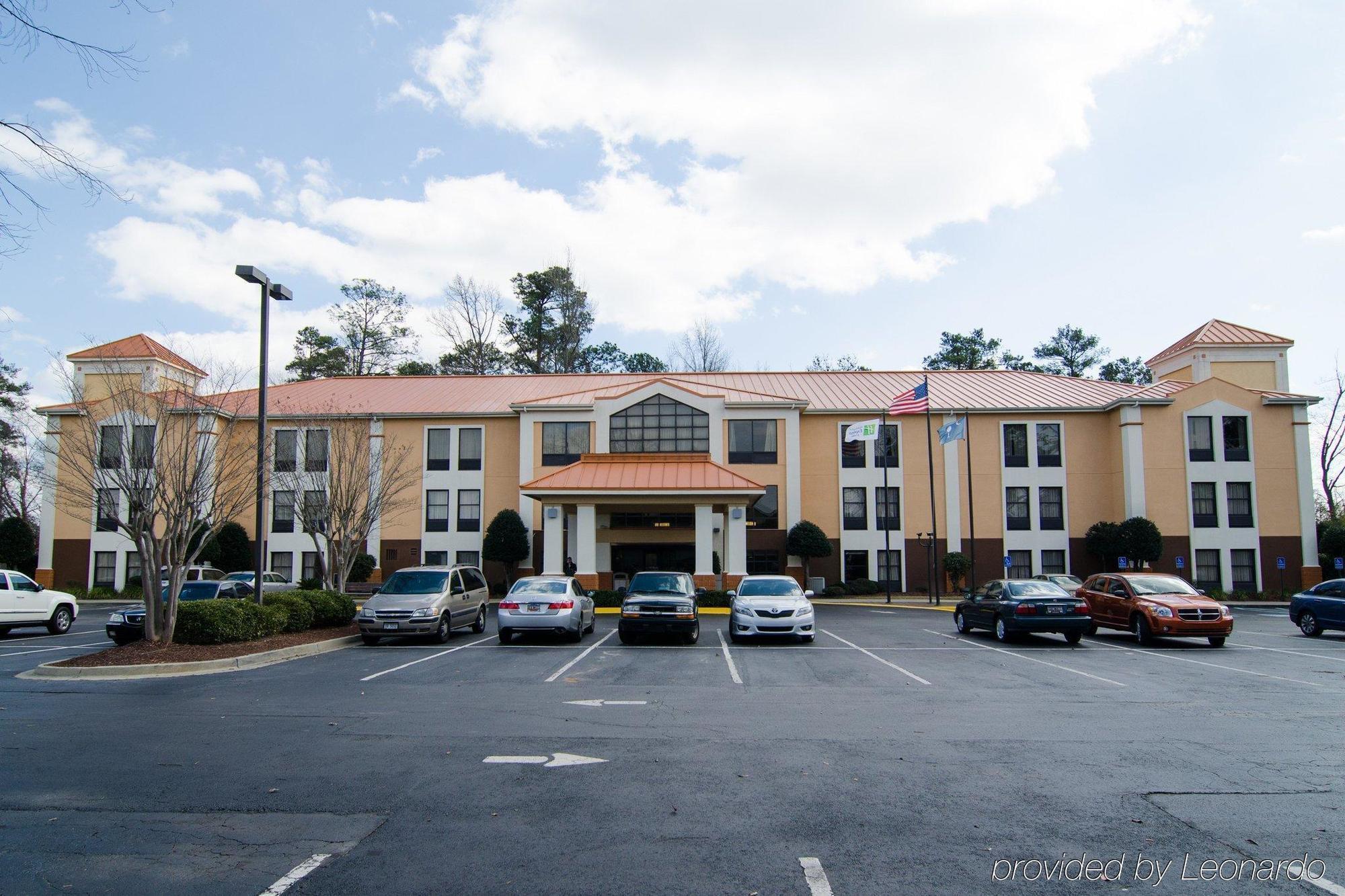 Lexington Inn And Suites Exteriör bild